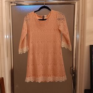 Elegant Lace Dress with 3/4 Sleeves
